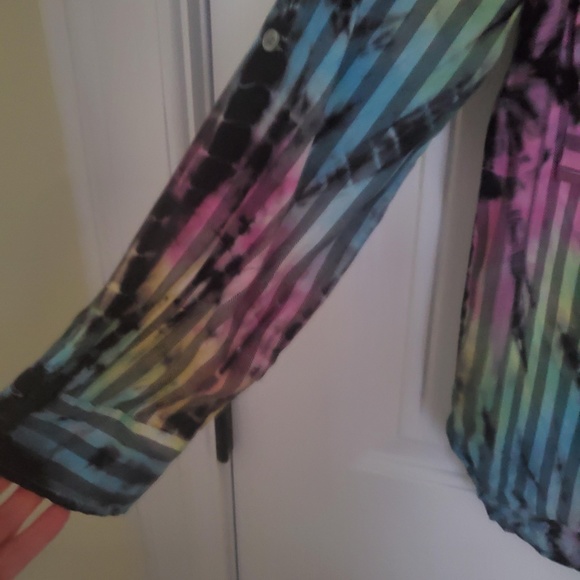 NWT NU VINTAGE MULTI PLAID DYED BUTTON DOWN BLOUSE - SIZE SMALL - Picture 5 of 7